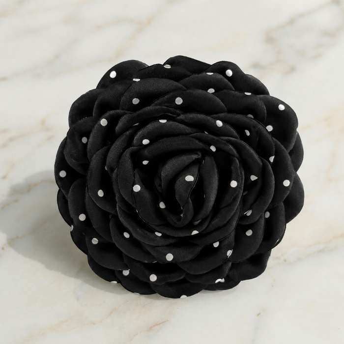 NAMISO - Hana Rose - hårklemme - Black w. white dots (12 cm)