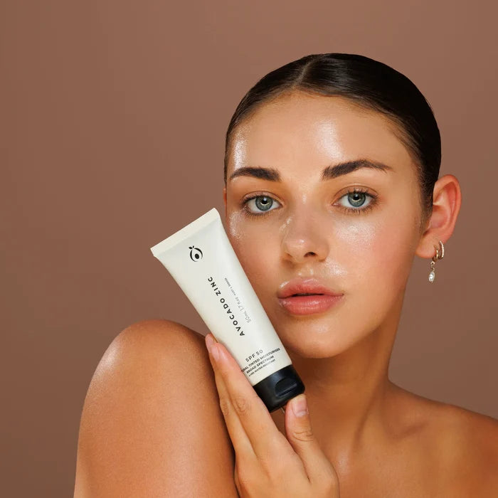 Avocado Zinc Tinted Moisturiser SPF50 - Light Medium