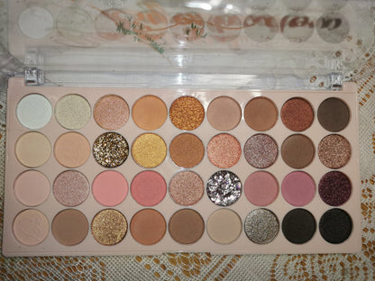 Beautiful eyeshadow pallet Ushas