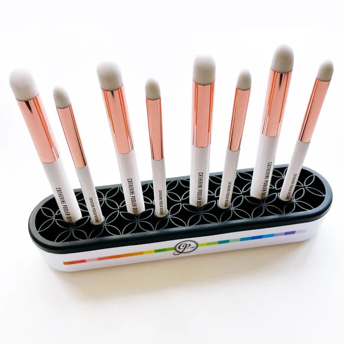 Catherine Pooler - Detail Blending Brushes - 4 pack. Add fine detail or blend multiple colors with ease when stenciling with the Detail Blending Brush Set. These sets include 4 synthetic, soft-bristle blending brushes in two sizes. Available at Embellish Away located in Bowmanville Ontario Canada.