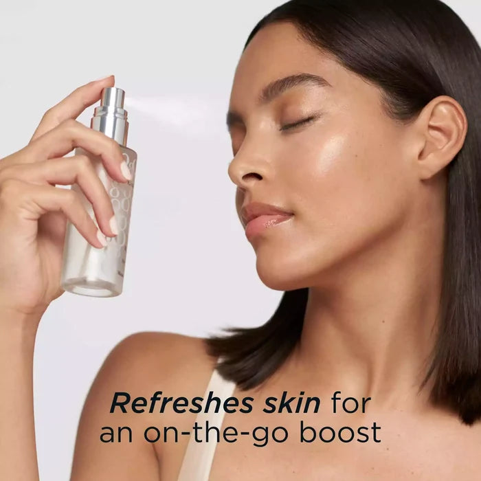 Refreshes skin for an on-the-go boost