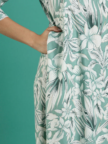 Green embroidered pure cotton nighty with 3/4 sleeves