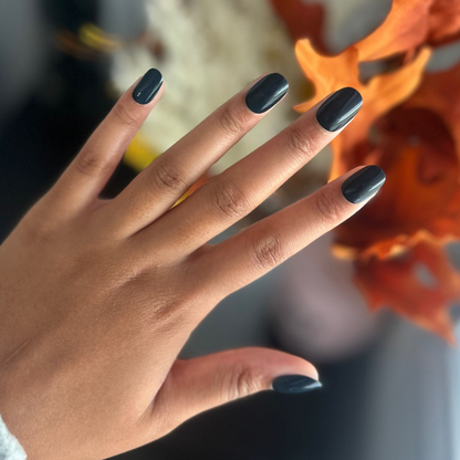I'm Just Looking - Tab Press On | Short | Round short round nails in ultra deep teal for a sleek at-home manicure by Olive and June