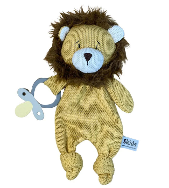 Knitted Lion Comforter