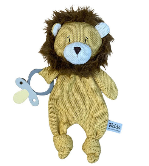 Knitted Lion Comforter