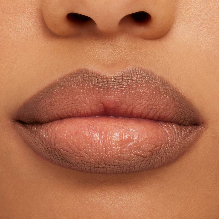 M.A.C Cosmetics Lip Pencil in a creamy, precise lip liner with a smooth application, perfect for defining lips.
