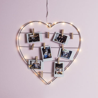 LL19010_Micro-Light-Heart-With-Pegs-Polaroid-Photo-Holder-Close_P1.jpg