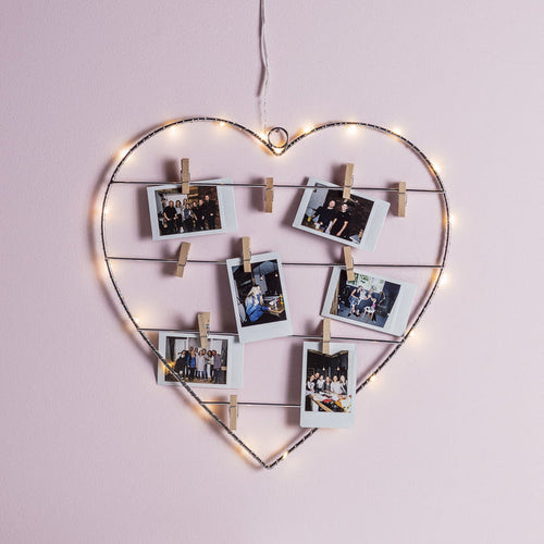LL19010_Micro-Light-Heart-With-Pegs-Polaroid-Photo-Holder-Close_P1.jpg