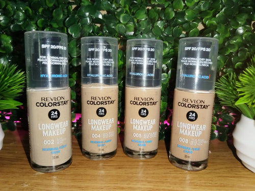 Revlon Colorstay Long wear Foundation SPF 20 Hyaluronic