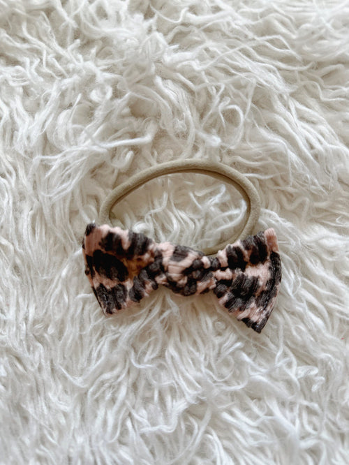 Textured Nylon Headband - Wavy Ribbed Tan Leopard