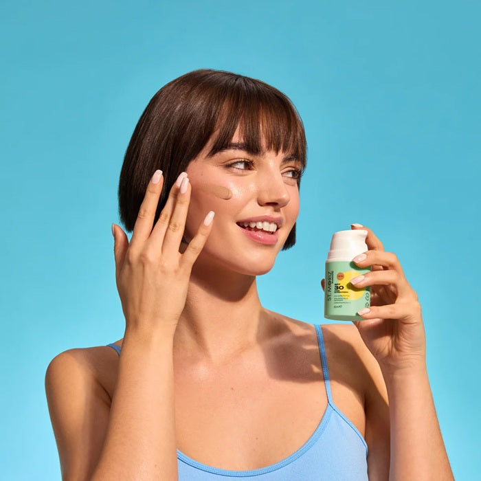 TINTED FACE SUNSCREEN SPF30 - Crema De Fata Nuantatoare Cu SPF 30 Si Protectie UVA Si UVB