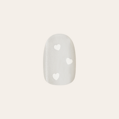 Velvet Pearly Hearts - Tab Press On | Extra Short | Round false nail with soft pearly velvet and white heart details