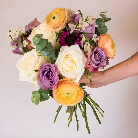 Charming Vintage Flower Arrangement Hand - Image